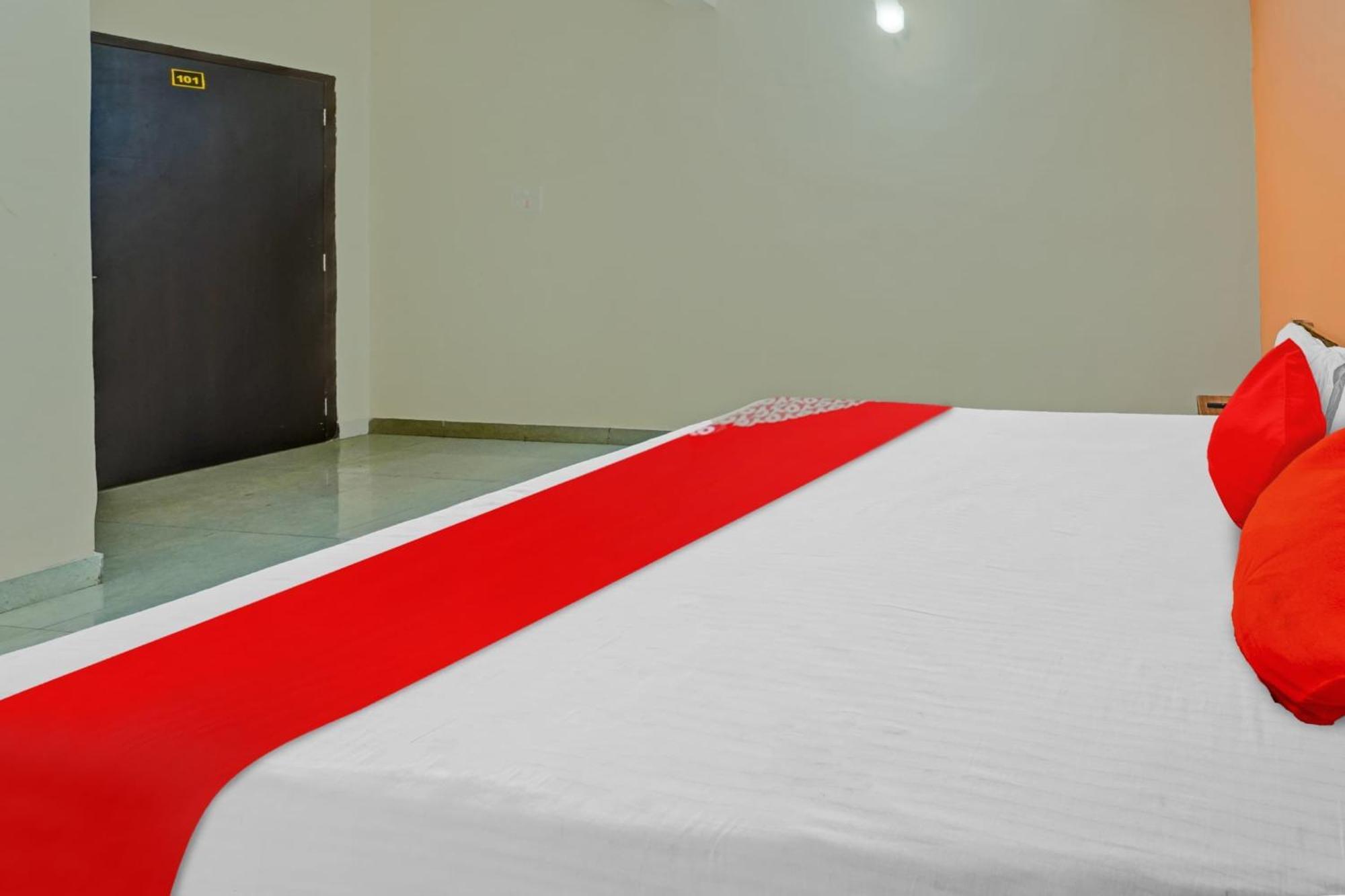 Hotel O Grand Paradise Inn & Banquet Hall Patna  Bagian luar foto